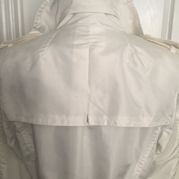 white kacket - Picture 3 of 8